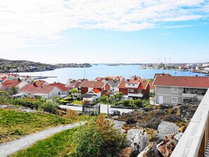 House | Water view