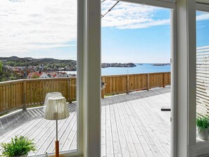 House | Water view - 2 Person Holiday Home in Ronnang (Roennaeng)