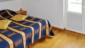 3 bedrooms, individually furnished