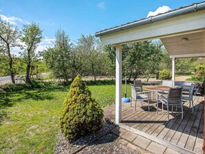 House | Outdoor dining