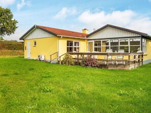 Exterior - 6 Person Holiday Home in Ronde (Ronde)