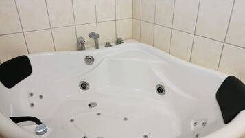 Talo | Kylpylähoito