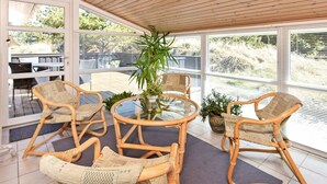 Unclassified image, 5 of 19, button - Tranquil Holiday Home in Henne With Sauna (Henne)