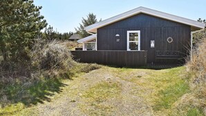 Unclassified image, 3 of 19, button - Tranquil Holiday Home in Henne With Sauna (Henne)