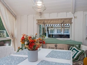 House | Dining