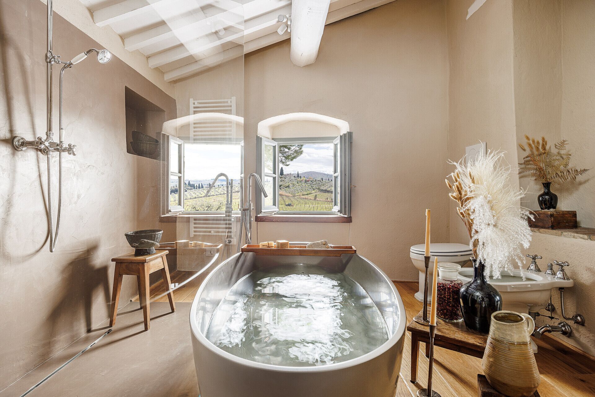 Bathtub, jetted bath, hair dryer, bidet