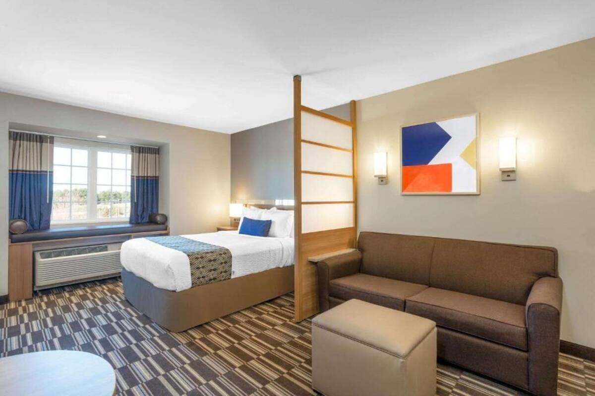 1 bedroom, desk, laptop workspace, blackout curtains