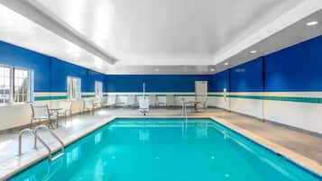 Indoor pool, pool loungers