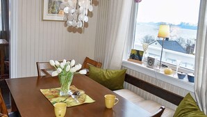 Dining - 10 Person Holiday Home in Haramsøy (Haram)