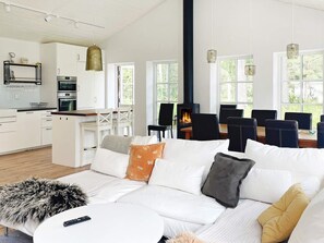 Private kitchen - Holiday Home in Katthammarsvik (Katthammarsvik)