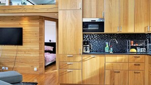 1 Schlafzimmer, individuell eingerichtet