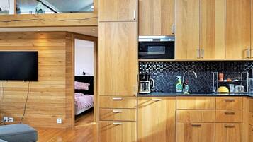 1 bedroom, individually furnished