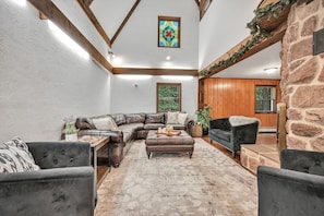Stereo - The Swiss Chalet | Mount Gretna (Mount Gretna)