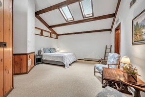 6 habitaciones, tabla de planchar con plancha, wifi y ropa de cama 