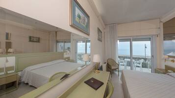 Minibar, in-room safe, desk, free WiFi