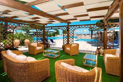 Lobby-Lounge