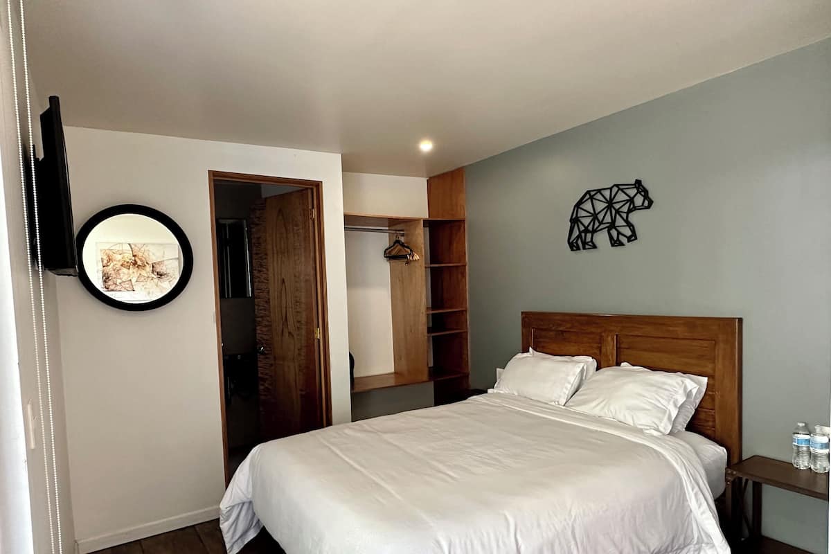 Elite Room, 1 Queen Bed