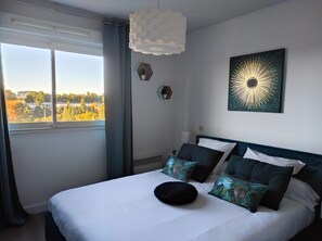 1 bedroom, iron/ironing board, travel crib, WiFi