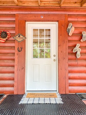 Exterior detail - Cozy and secluded Log Cabin near the Frio River with a private pool! (Concan)