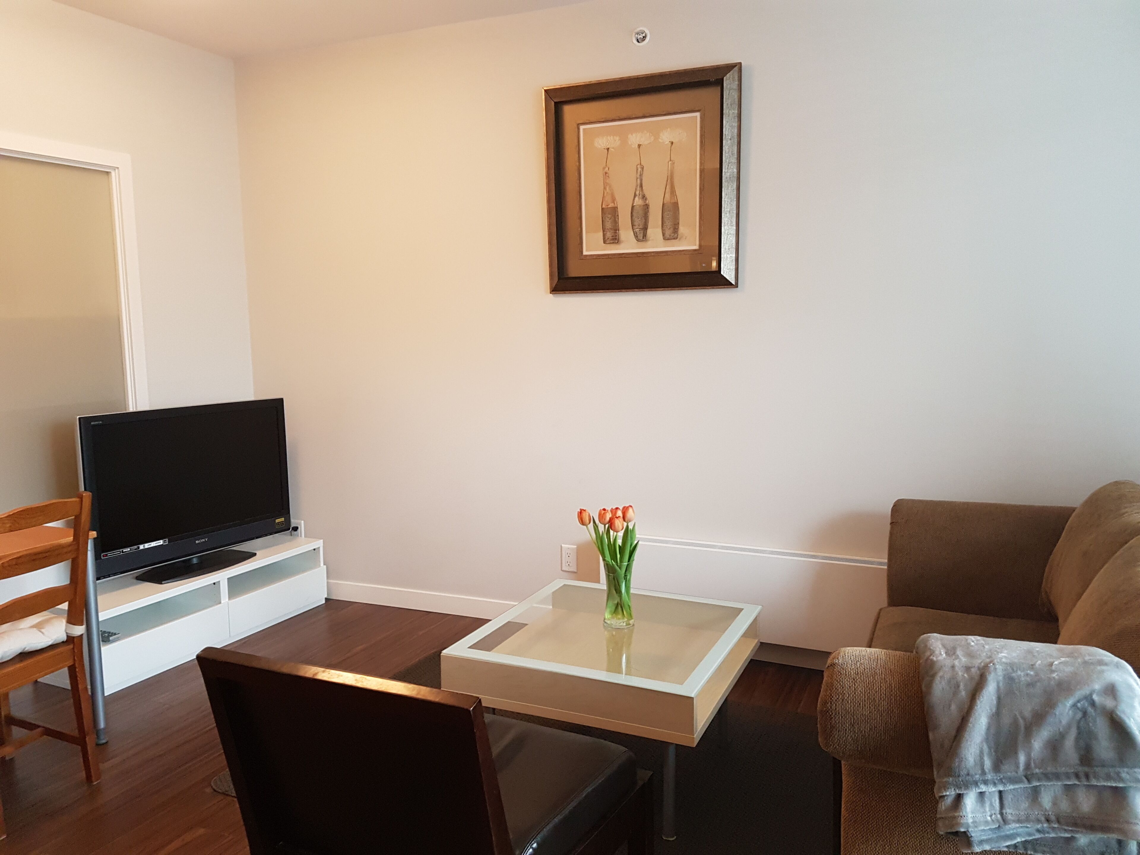 Executive Studio Lower Lonsdale