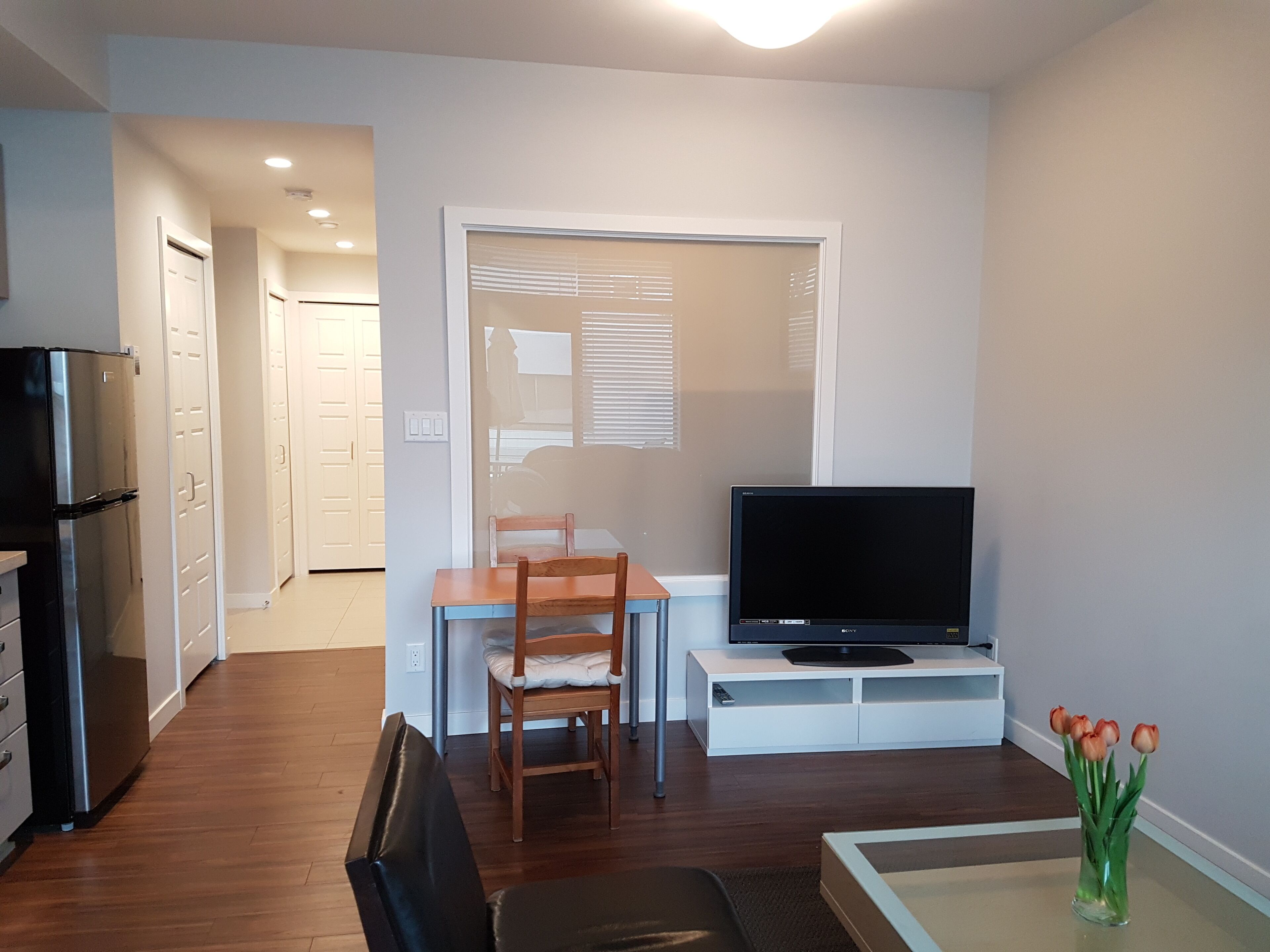 Executive Studio Lower Lonsdale