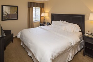 2 bedrooms, in-room safe, iron/ironing board, WiFi