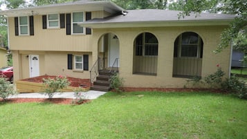 Bagian depan properti