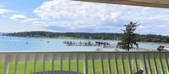 Lopez Islander Resort