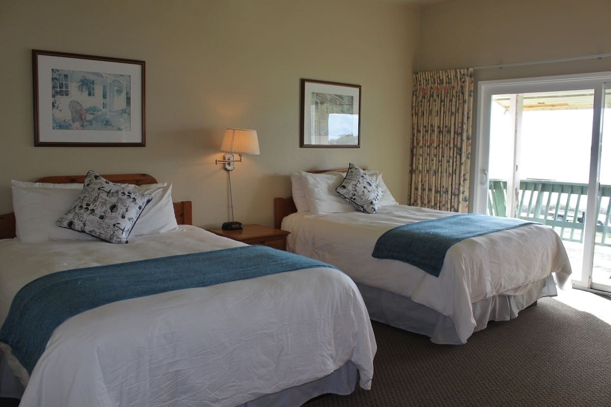 Coho Queen Room With Sunset Deck | Iron/ironing board, free WiFi, bed sheets