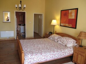 3 chambres, fer et planche à repasser, Wi-Fi