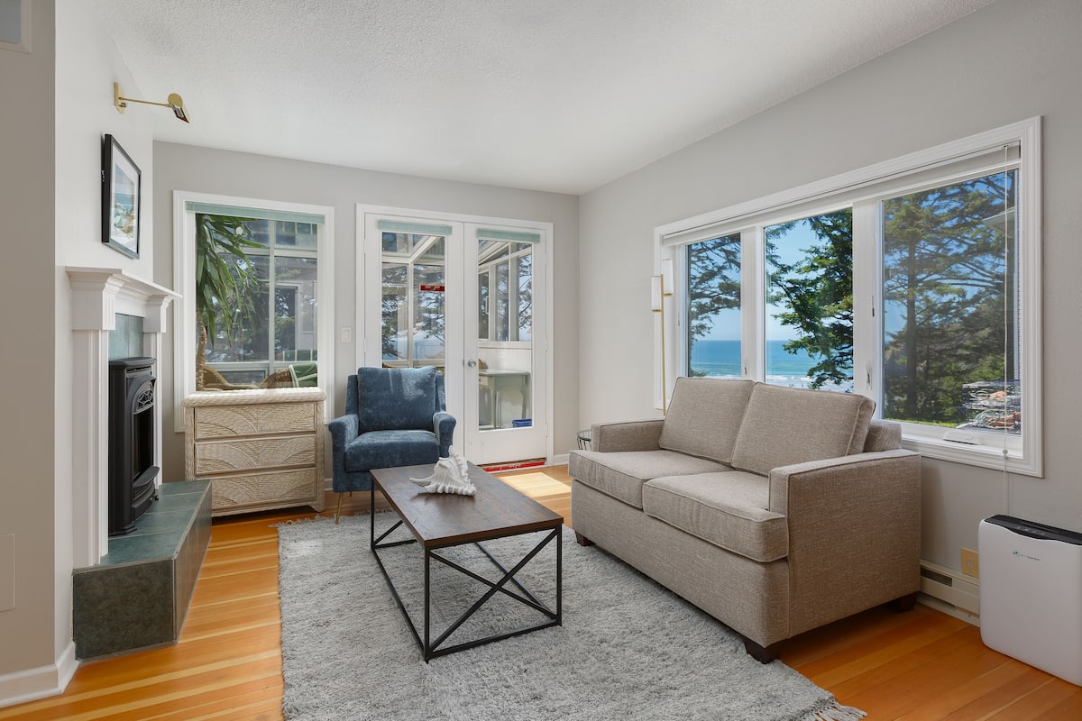 Exclusive Room | Living area