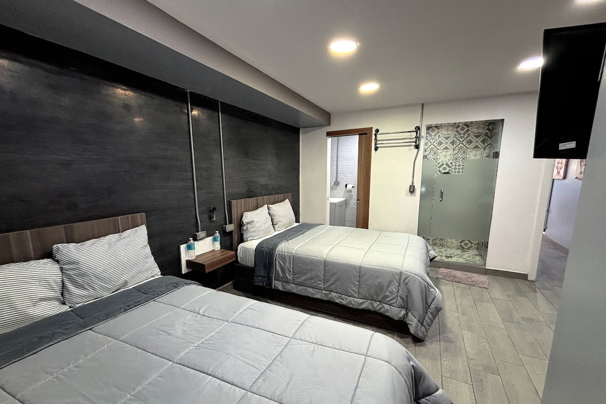 Colorfull 1BR TJ Border Suites 06 | 客廳