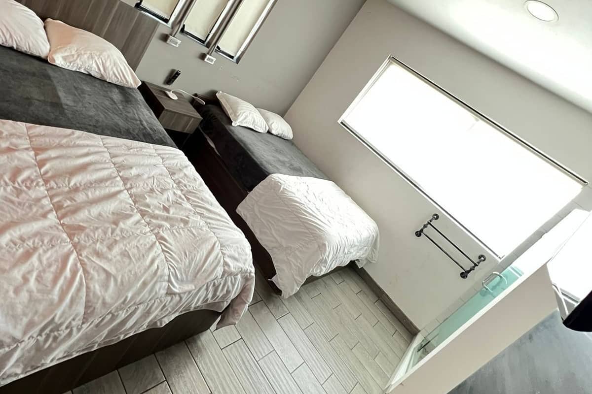 Nice & Cozy 1B TJ Border Suites 08 | 2 camere, ferro/asse da stiro, Wi-Fi gratuito, lenzuola