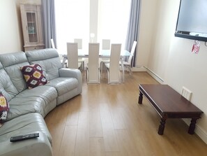 Tempat makan keluarga