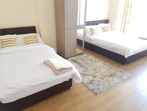 Basic Quadruple Room, Refrigerator | Individually decorated, individually furnished, iron/ironing board - Alexandra House (Birkenhead)