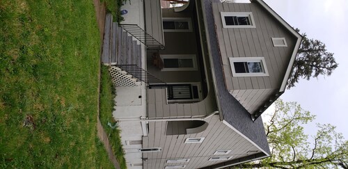 15 minutes from downtown Baltimore 