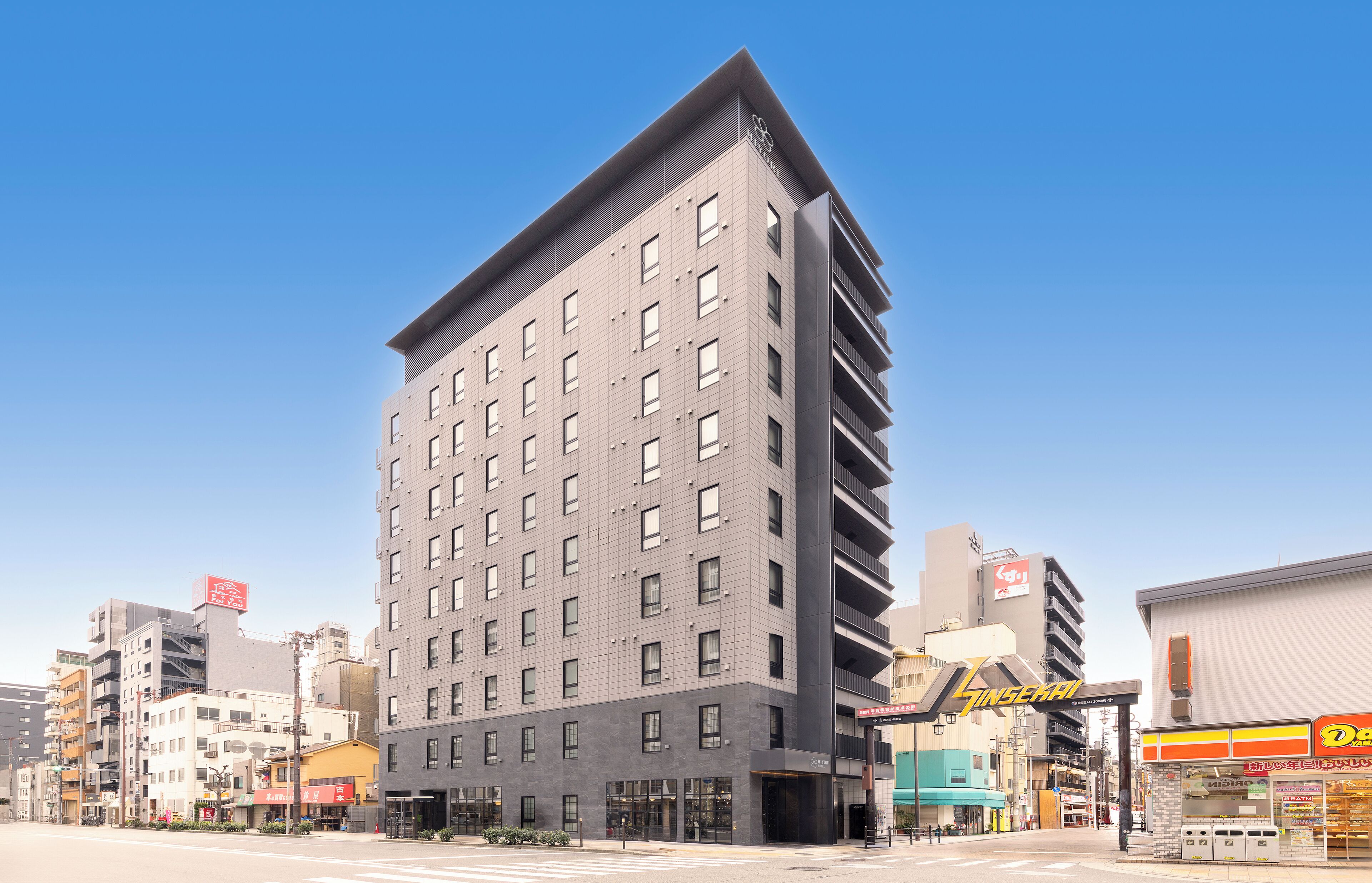 المنشأة من الخارج