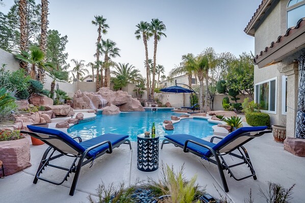 Piscine extérieure, piscine chauffée