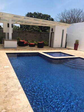 Pool - Pinares de Santo Domingo (Managua)