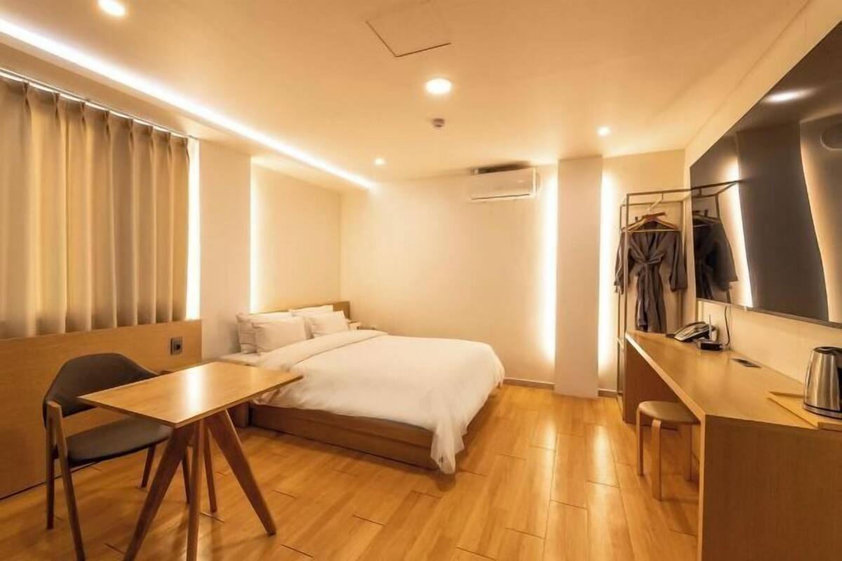 Blackout drapes, soundproofing, WiFi (free), individually decorated