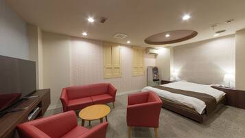 Double Room, Smoking | WiFi (free)