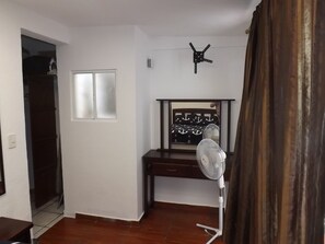 1 habitación y wifi
