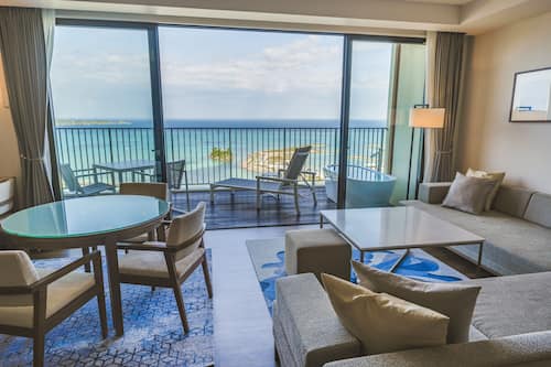 Premier-Suite, Nichtraucher (with View Bath) | Daunenbettdecken, Zimmersafe, Verdunkelungsvorhänge