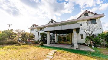 Majoituspaikan julkisivu