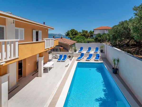 Pool - Lovely apartment for 4 people with WIFI, A/C, pool, TV and terrace (Solin)