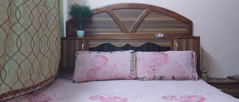 1 bedroom, in-room safe, iron/ironing board, WiFi