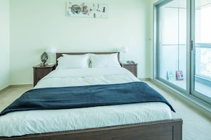 1 bedroom, laptop workspace, iron/ironing board, bed sheets - Beautiful Ajman Home With a View (Ajman)