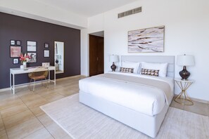 3 Schlafzimmer, laptopgeeigneter Arbeitsplatz, Bügeleisen/Bügelbrett