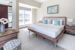 2 bedrooms, laptop workspace, iron/ironing board, free WiFi - Breathtaking 2BR Apt in Dubai Marina - Sleeps 4! (Dubai)