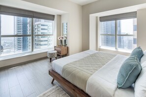 2 habitaciones y espacio para trabajar con laptop 